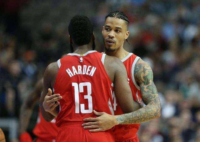 客场比赛中 客场比赛中