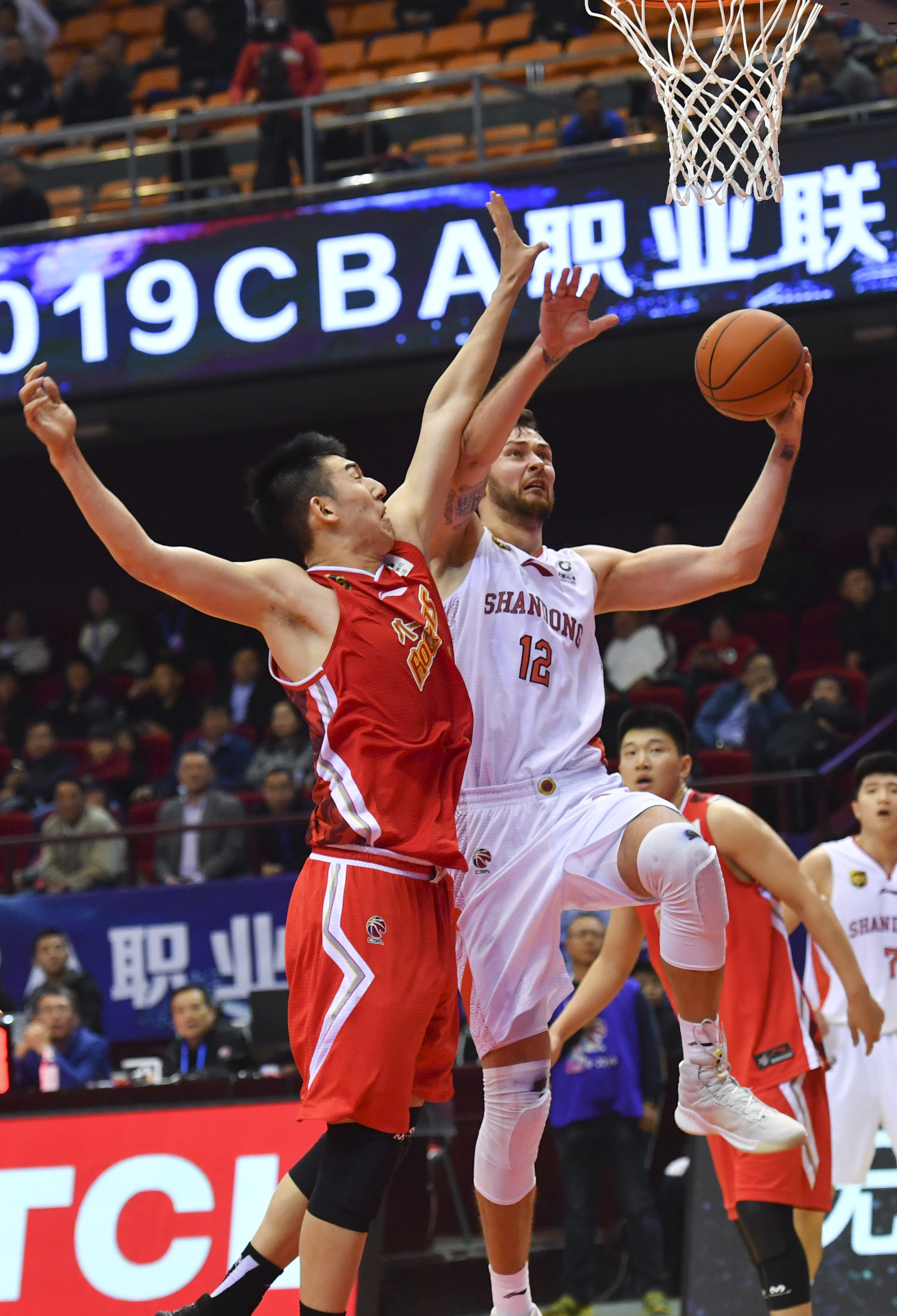 而是全队的 而是全队的