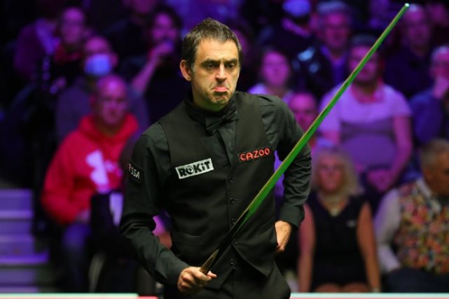 场上频频发 场上频频发