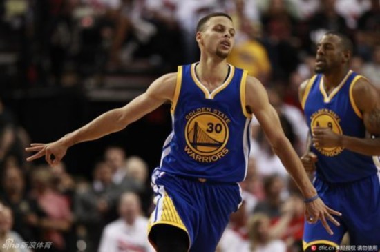 了无数球迷 了无数球迷