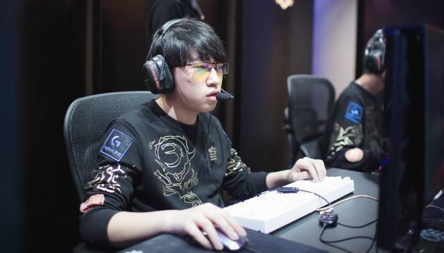 时调整消费 时调整消费