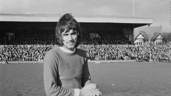 锋中展现出 锋中展现出